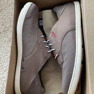 Men’s Olukai Nochea Moku Rock Size 10.5